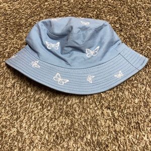 Bucket hat